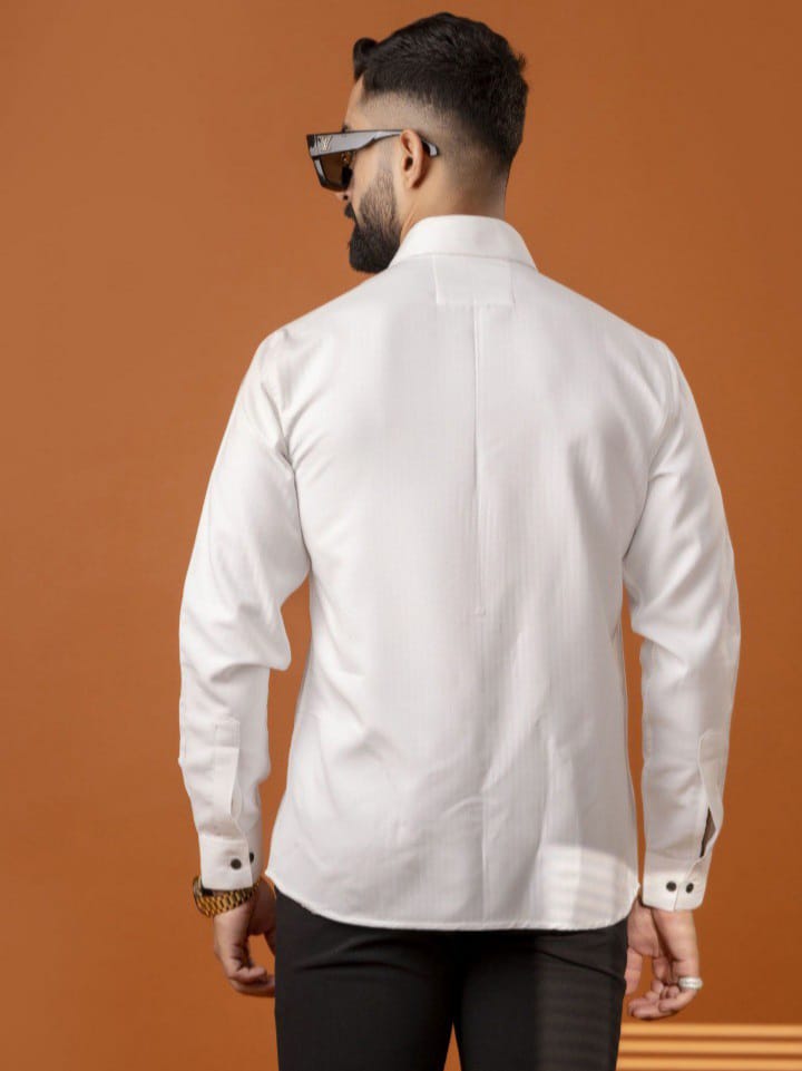 Streak Hawk White Chain Up Shirt